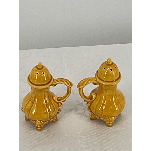Vintage Loma Ceramic Salt & Pepper Shakers Set With Handles And Ornate Design Mi - Picture 3 of 4